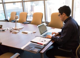 What to do with a business management degree?